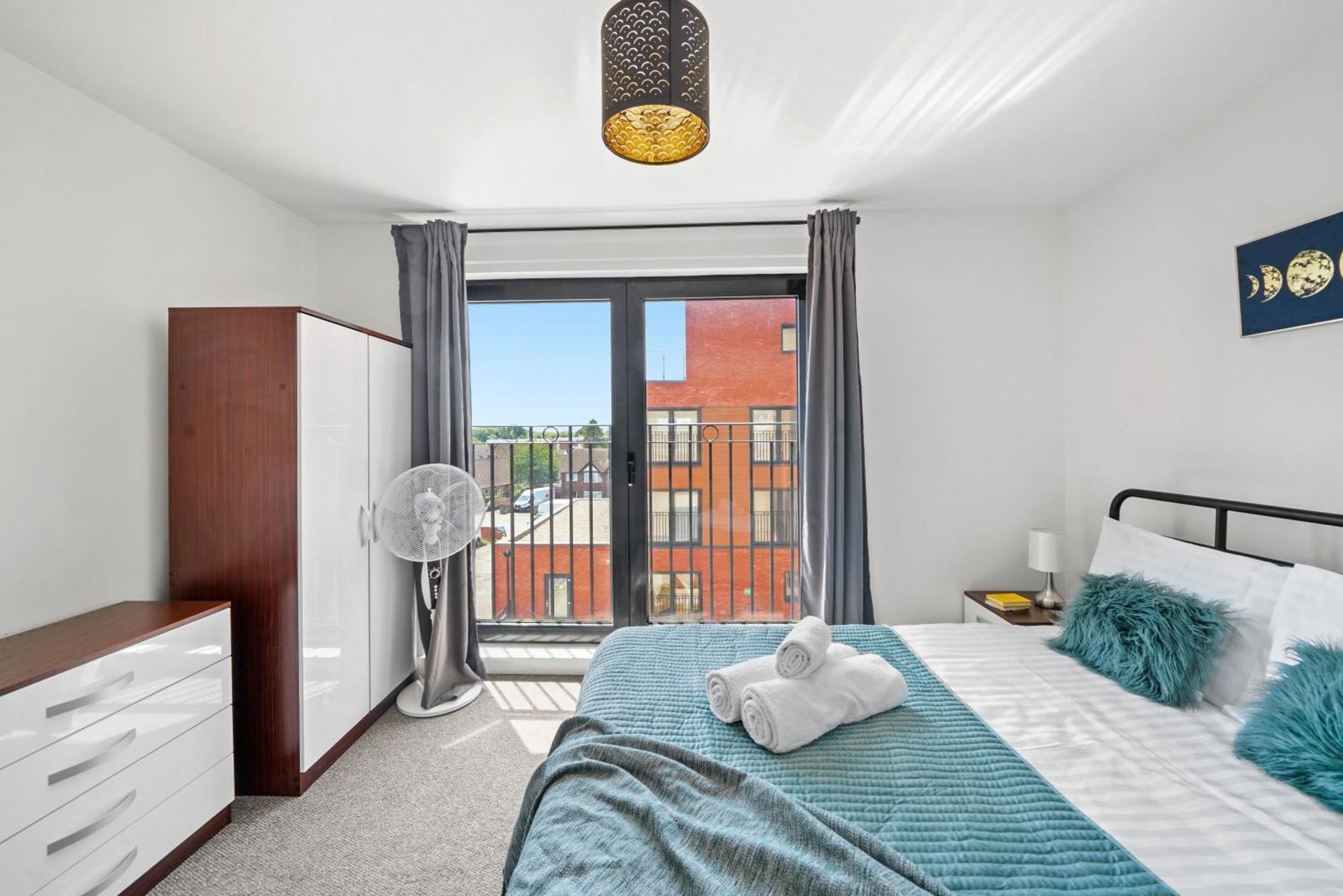One And Two Bed Apartments Slough Near Heathrow 콘부룩 외부 사진