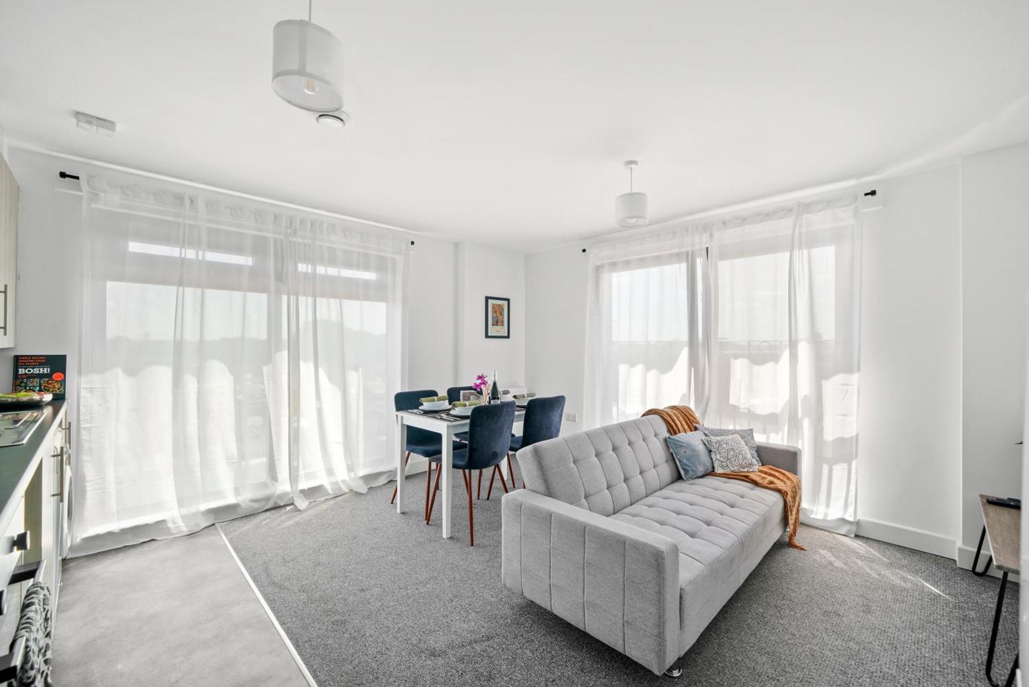One And Two Bed Apartments Slough Near Heathrow 콘부룩 외부 사진