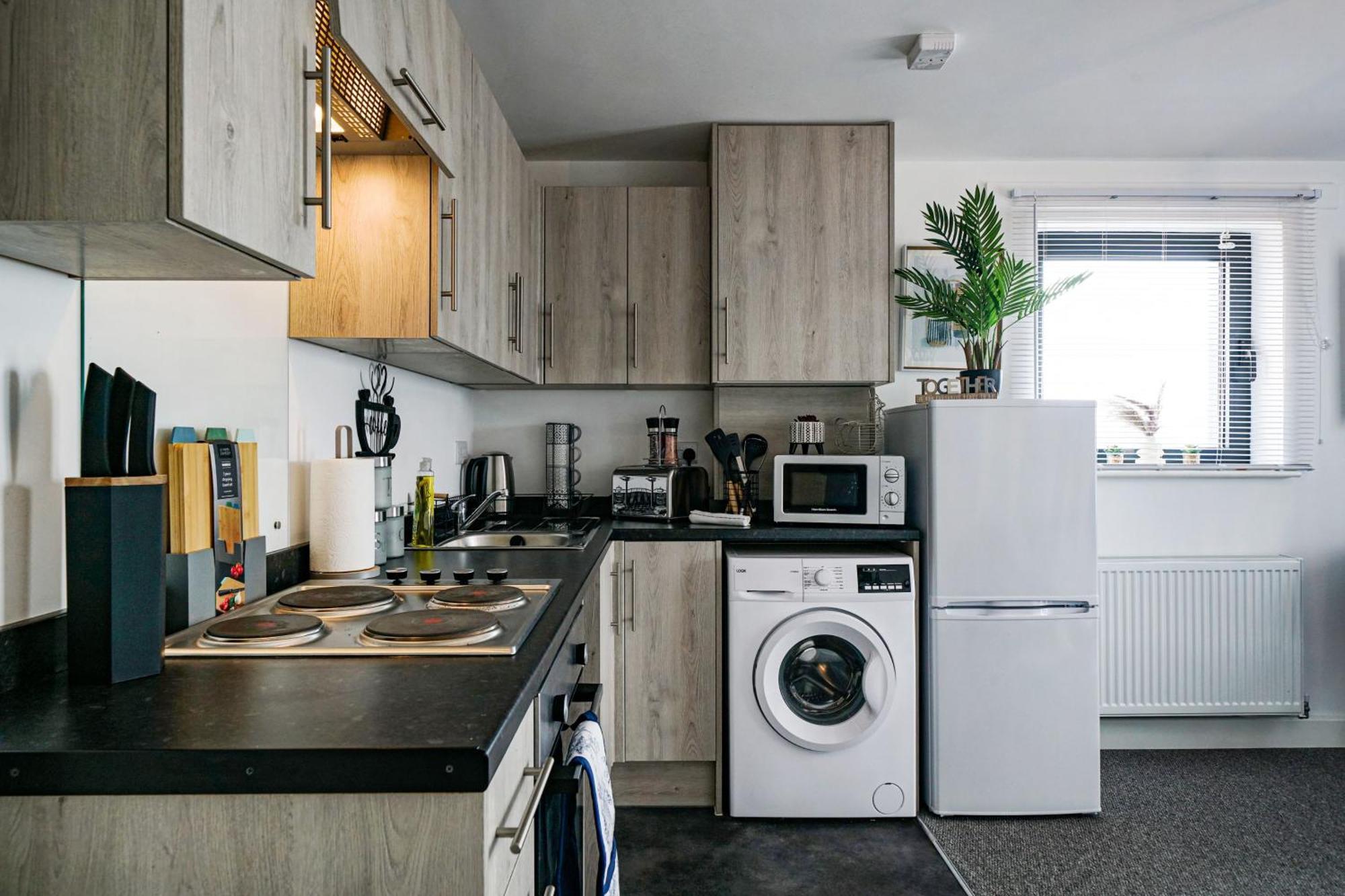 One And Two Bed Apartments Slough Near Heathrow 콘부룩 외부 사진