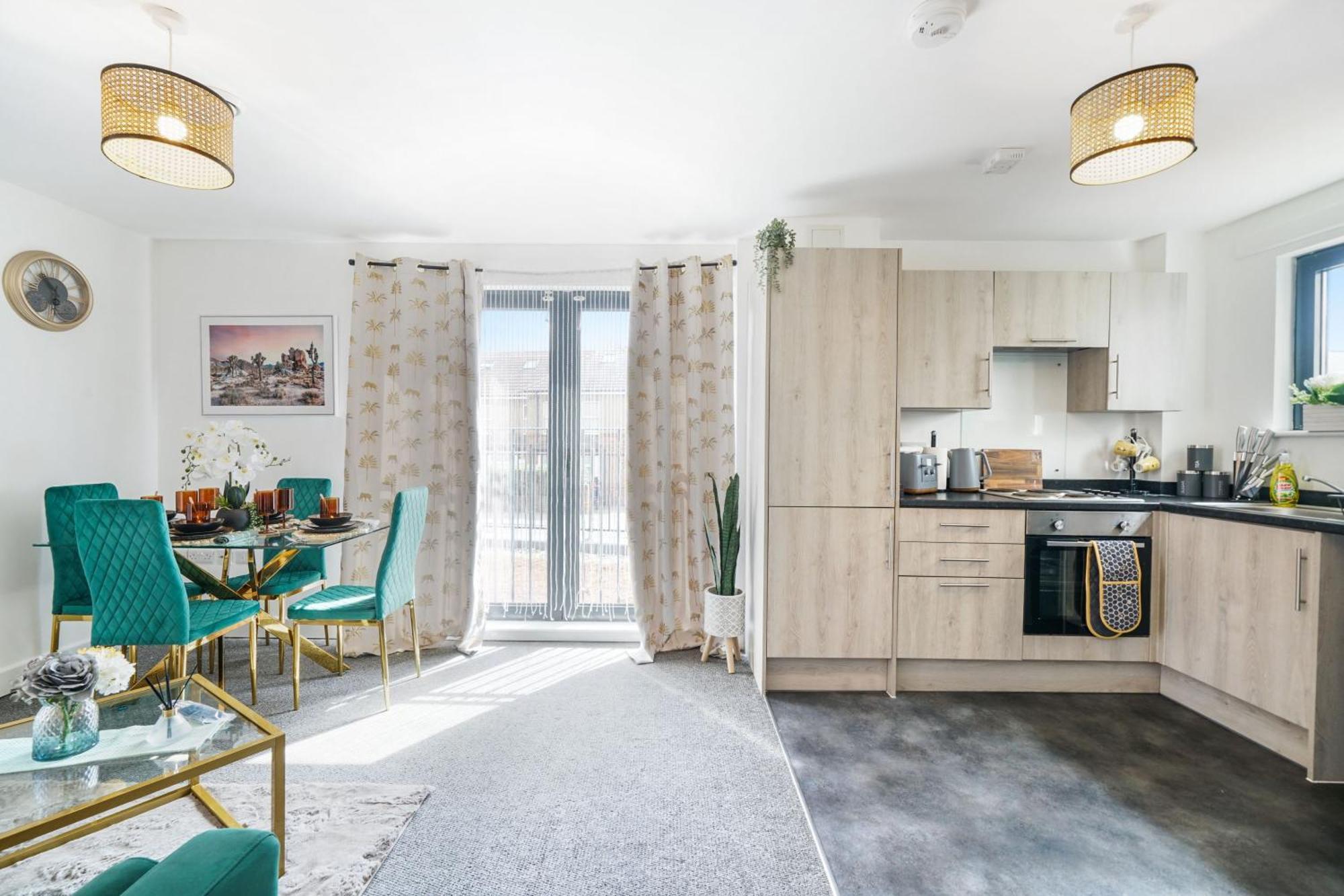 One And Two Bed Apartments Slough Near Heathrow 콘부룩 외부 사진