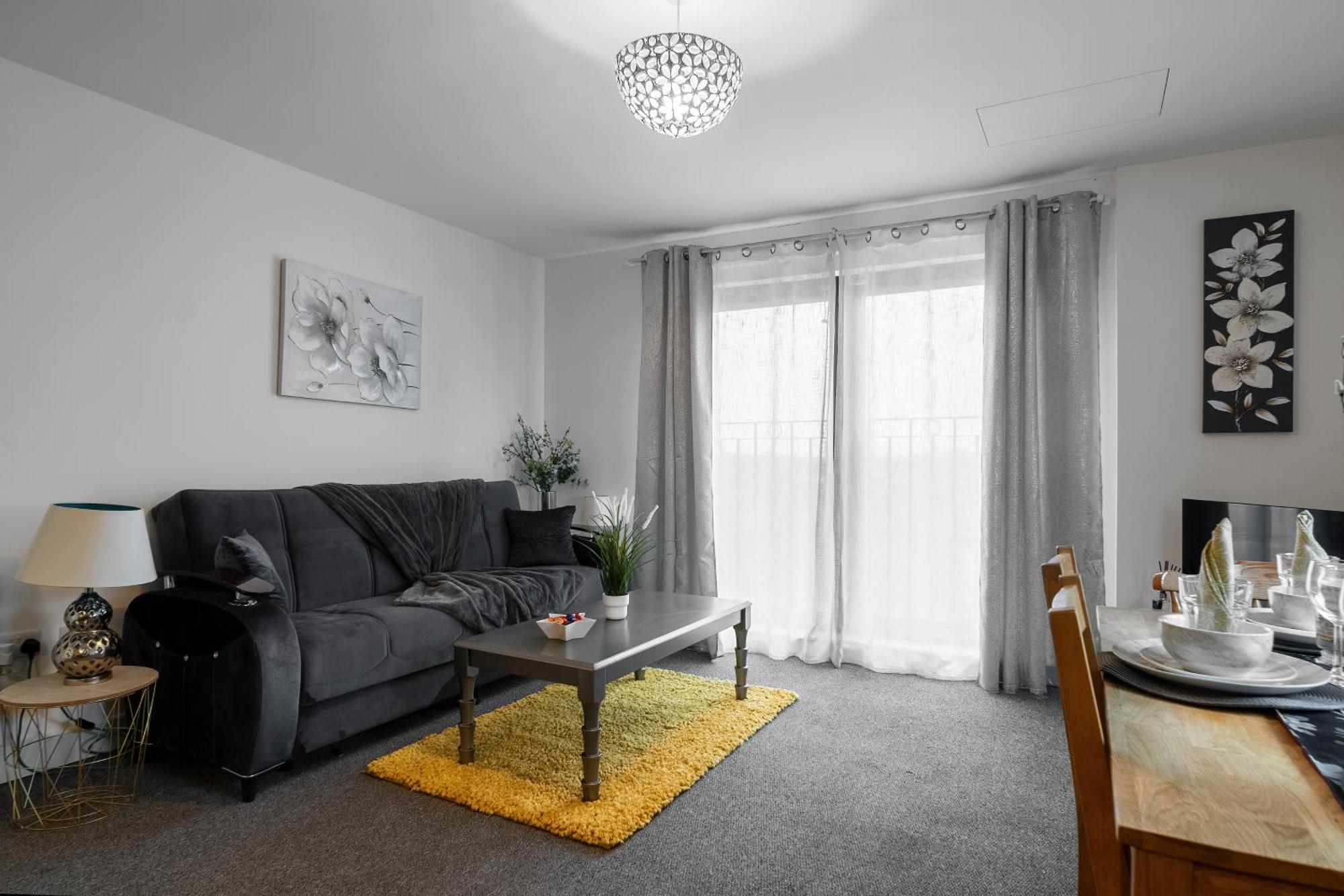 One And Two Bed Apartments Slough Near Heathrow 콘부룩 외부 사진