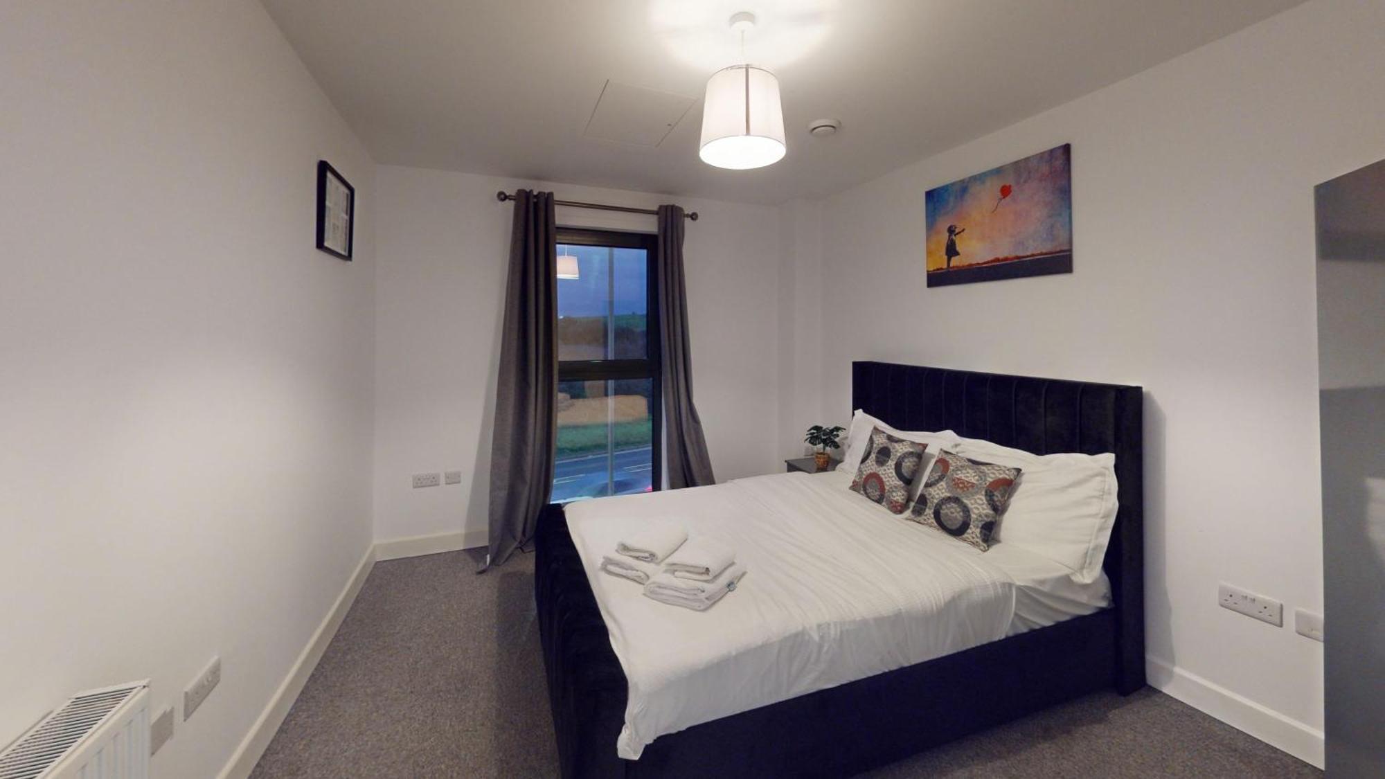 One And Two Bed Apartments Slough Near Heathrow 콘부룩 외부 사진