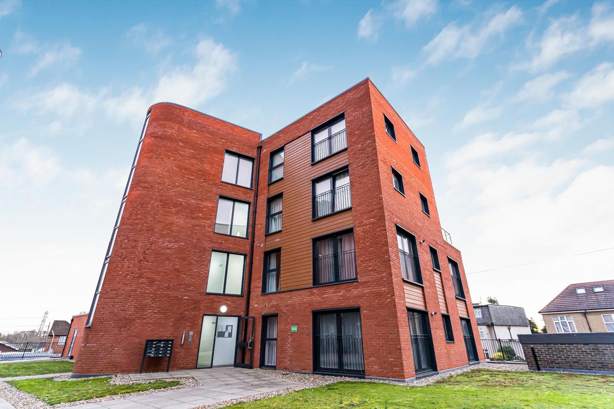 One And Two Bed Apartments Slough Near Heathrow 콘부룩 외부 사진